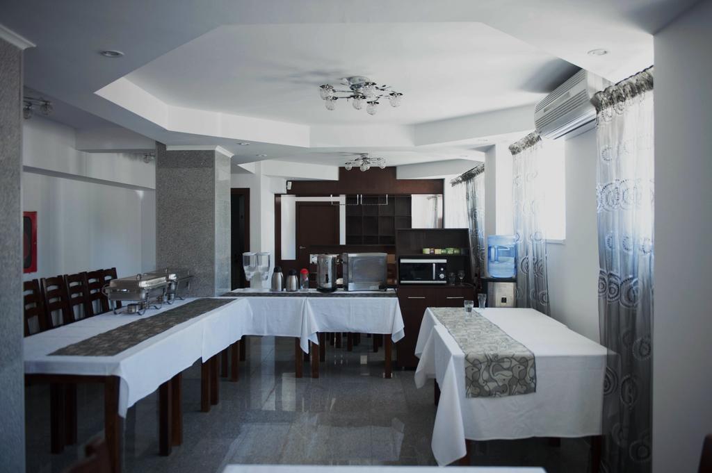 Hotel Clas Eforie Bagian luar foto
