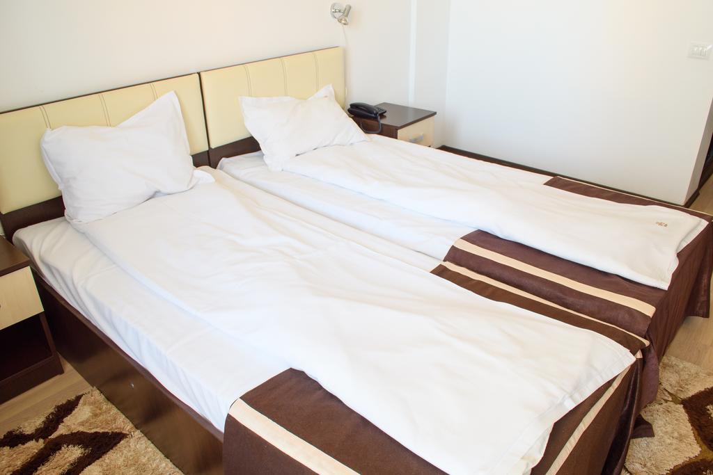 Hotel Clas Eforie Bagian luar foto