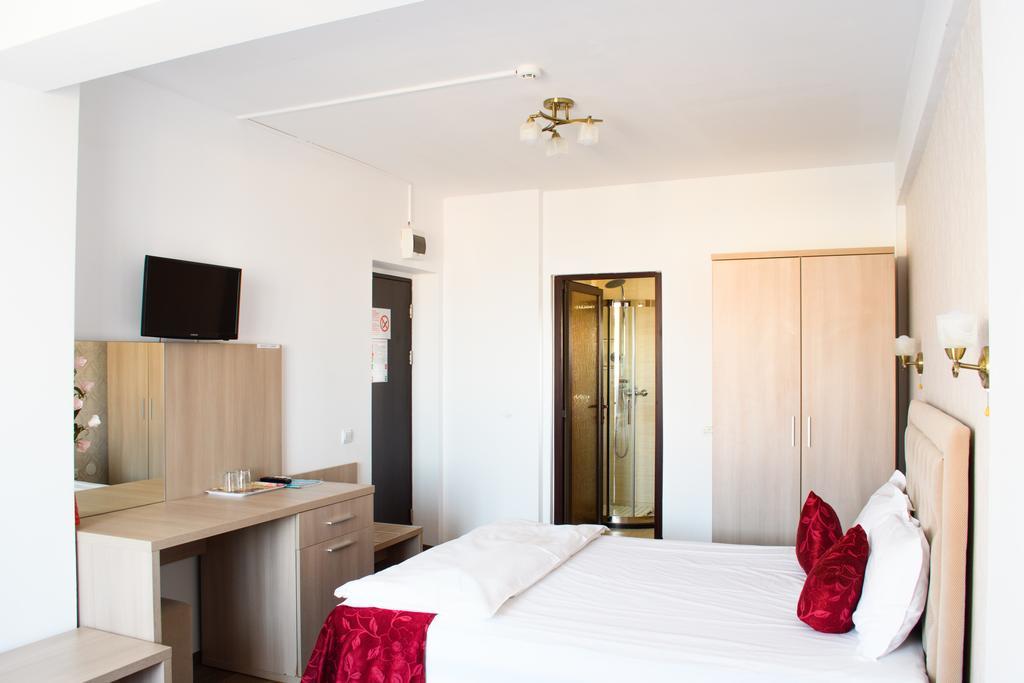 Hotel Clas Eforie Bagian luar foto