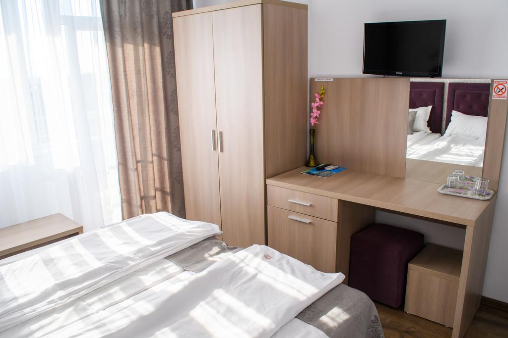 Hotel Clas Eforie Bagian luar foto