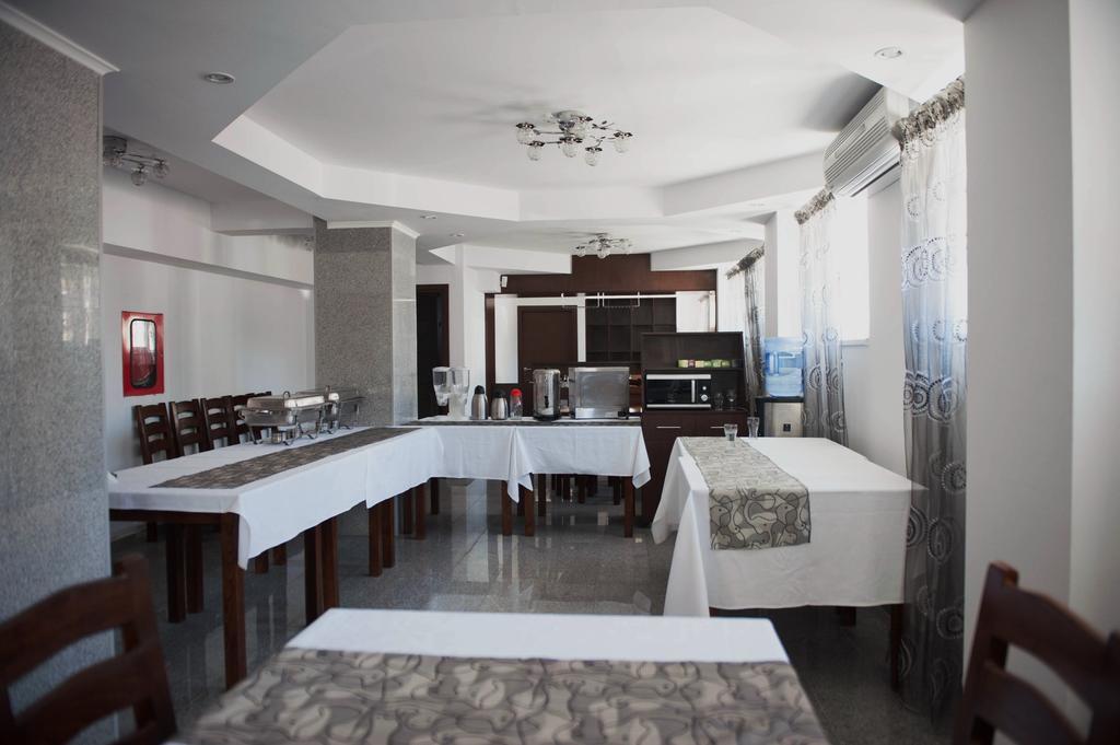 Hotel Clas Eforie Bagian luar foto